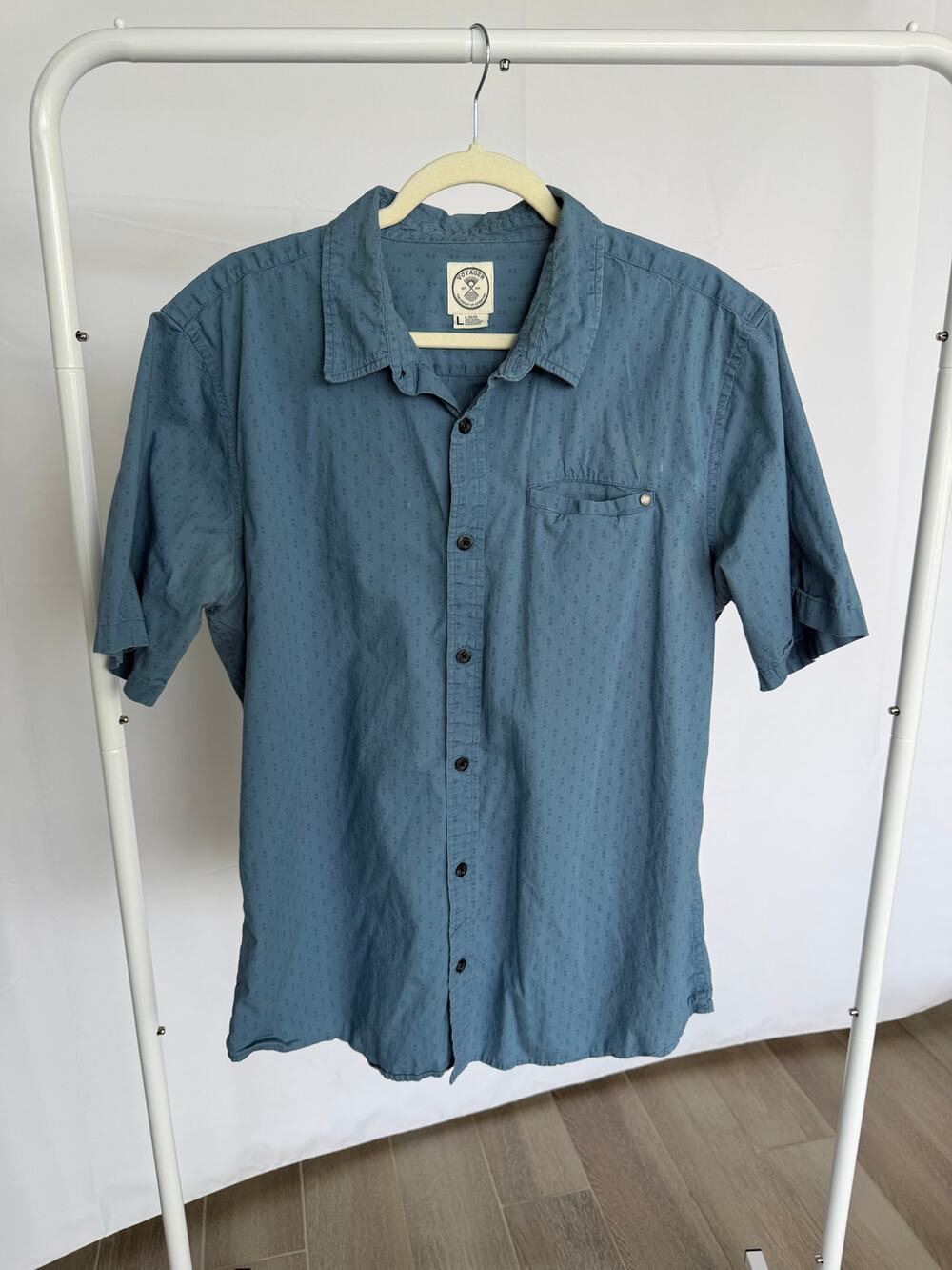 Voyager Men’s Large Blue Geometric Print Short Sleeve Button Down Shirt